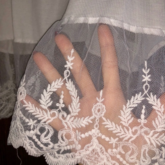 Extender WHITE 21” front and 28” to lace back L - Picture 2 of 6